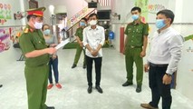 Công bố quyết định khởi tố, bắt tạm giam đối với Dương Tấn Định. Ảnh: Hữu Toàn