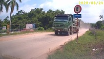 Lực lượng CSGT Tân Yên “quay mặt” để những chiếc xe ben chở khoáng sản quá khổ, quá tải lưu hành