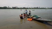 Nạn nhân được 2 anh bảo vệ dũng cảm cứu sống