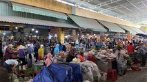Người dân lo đi mua đồ trữ là do hiểu nhầm đóng cửa các chợ, siêu thị.