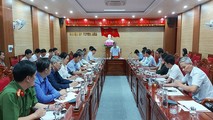 Đồng chí Vũ Đại Thắng- Bí thư Tỉnh ủy Quảng Bình làm việc với Ban Thường vụ Huyện ủy Tuyên Hóa