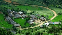 Cô y tá bản tuyên chiến với đại dịch AIDS