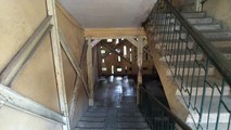 Chung cự không được duy tu, bảo dưỡng dẫn đến tình trạng người dân sống trong bất an