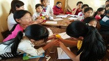 Hãy để các em được lớn lên trong lành. Ảnh minh họa