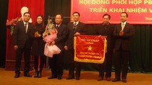 Sở Tư pháp tỉnh Thanh Hóa nhận Cờ đơn vị dẫn đầu phong trào thi đua năm 2017.