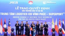 Dưới sự chứng kiến của Thủ tướng Nguyễn Xuân Phúc, Chủ tịch ASEAN 2020 và Thủ tướng Singapore Lý Hiển Long, UBND tỉnh Vĩnh Phúc trao Quyết định chủ trương đầu tư dự án Logistics ICD Vĩnh Phúc cho nhà đầu tư.