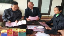 Ông Tuấn, ông Viết, bà Đủ soạn lại hành trang trong gần 6 năm theo đuổi việc tố cáo.