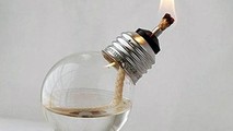 Trẻ nhỏ hay uống nhầm chất lỏng không phải là nước