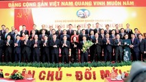Đồng chí Trương Thị Mai, Ủy viên Bộ Chính trị, Bí thư Trung ương Đảng, Trưởng Ban Dân vận Trung ương chúc mừng BCH Đảng bộ Khối Doanh nghiệp Trung ương nhiệm kỳ 2020 - 2025.