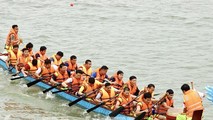 Khí thế hào hùng trong giải bơi chải của Lễ hội Đền Hùng 2021