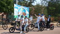 CBCNV FLC Quy Nhơn dùng xe đạp kêu gọi cộng đồng cùng bảo vệ môi trường
