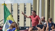 Tổng thống Brazil Jair Bolsonaro tham gia cuộc biểu tình.