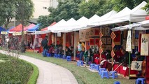 Mạnh tay với "ông đồ", hội chữ có biến thành "chợ chữ"?