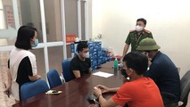 Những người trốn trạm kiểm soát Covid 19 được đưa về cơ quan Công an lập biên bản