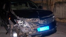 Chiếc xe hư hỏng nặng sau khi gây tai nạn.