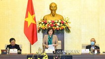 Chủ tịch Quốc hội Nguyễn Thị Kim Ngân bày tỏ cảm ơn đến những người nơi tuyến đầu chống dịch.