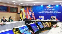 Thủ tướng Nguyễn Xuân Phúc và Chủ tịch Quốc hội Nguyễn Thị Kim Ngân chủ trì Phiên họp. Ảnh: VGP/Quang Hiếu