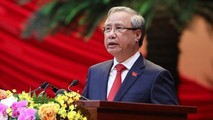 Đồng chí Trần Quốc Vượng, Ủy viên Bộ Chính trị, Thường trực Ban Bí thư đọc Báo cáo kiểm điểm sự lãnh đạo, chỉ đạo của Ban chấp hành Trung ương Đảng khóa XII.