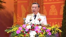 Bộ trưởng Bộ Công an Tô Lâm trình bày tham luận tại Đại hội XIII.
