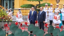 Thủ tướng Nguyễn Xuân Phúc chủ trì Lễ đón Thủ tướng Nhật Bản