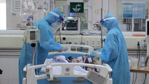 Thủ tướng khen 32 thầy thuốc tiêu biểu, xuất sắc trong phòng chống dịch COVID-19