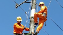 Cần Thơ đề nghị miễn, giảm tiền điện nước cho công nhân, người lao động