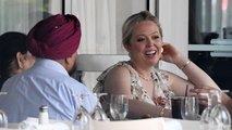 Tiffany Trump (phải) ăn trưa tại một nhà hàng ở Florida hôm 20/6.
