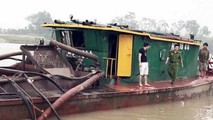 Hải Phòng: Bắt giữ tàu hút trên sông Kinh Thầy, “tuyên chiến” với cát tặc