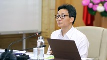 Phó Thủ tướng Vũ Đức Đam chủ trì cuộc họp sáng 22/4.