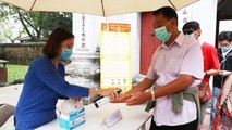 Thực hiện các biện pháp phòng dịch cho du khách tham quan Văn Miếu - Quốc Tử Giám