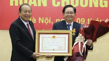 Trao tặng Huân chương Độc lập hạng Nhì cho ông Lê Vĩnh Tân