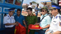Bộ Tư lệnh Vùng Cảnh sát biển 2 đồng hành với ngư dân