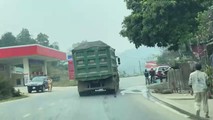 Xe cơi nới thành thùng, chở quá tải ngang nhiên hoạt động trên quốc lộ 4E và tỉnh lộ 151