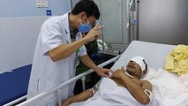 Người đàn ông bị gấu rừng tấn công đã tỉnh lại, sức khỏe dần ổn định.