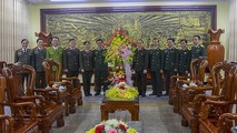 Đại tá Nguyễn Quốc Đoàn, UVTV tỉnh ủy, Giám đốc Công an tỉnh Thừa Thiên Huế cùng đại diện Ban Giám đốc đến thăm BCH Quân sự tỉnh.