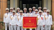 Đón nhận cờ thi đua của Chính phủ năm 2019.