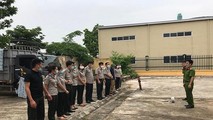 Cán bộ, công chức, người lao động thuộc Cục THADS tỉnh Phú Thọ tham gia buổi huấn luyện. Ảnh: Đào Mạnh Sơn