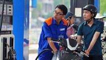 Từ 15h chiều 13/5, giá xăng E5 RON 92 trong nước tăng 578 đồng/lít.