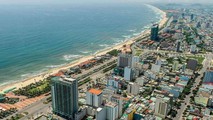 Việc nên hay không nên nới giới hạn “trần” quy định tỷ lệ Bất động sản bán cho người nước ngoài đang có nhiều ý kiến trái chiều.