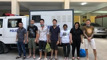 Đối tượng Cường (ngoài cùng bên trái) cùng đồng bọn tại cơ quan công an.