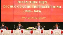 Các đồng chí chủ trì hội thảo. Ảnh: TTXVN