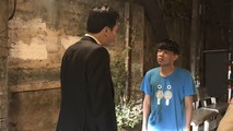 Trung ruồi trở thành 'cửu vạn chính hiệu' ở chợ Long Biên