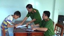 'Trộm nhí' đột nhập nhà hàng xóm lấy hàng chục triệu đồng