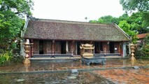 Đền thờ đức thánh Nguyễn.