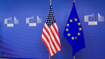Mối quan hệ giữa Mỹ và các nước EU gần đây được cải thiện, thêm gắn bó.