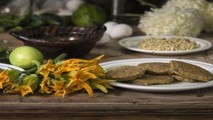 Món bánh muỗi hoa cúc của người châu Phi.