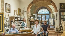 Ảnh 1 - Gia đình Scarpelli trong xưởng ở Florence, Ý.