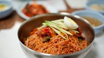 Mì lạnh Hàn Quốc- Món ăn dùng “đá lạnh” độc nhất vô nhị trên thế giới