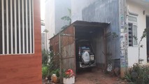 Lô đất của ông Vũ Đình Ngọc được UBND TP Buôn Ma Thuột giao chưa được cấp GCNQSDĐ, lâu nay người hàng xóm mượn làm chỗ đỗ xe.