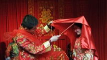Đàn ông Trung Quốc nguy cơ ế vợ nếu không có “tiền tỷ” trong tay